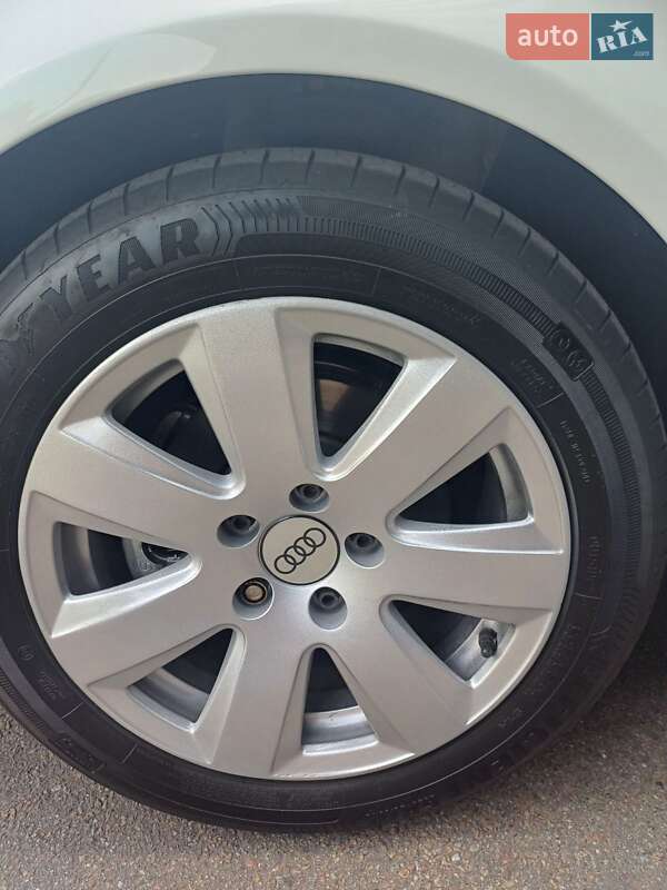 Хэтчбек Audi A3 2013 в Киеве