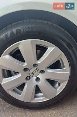 Хэтчбек Audi A3 2013 в 