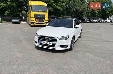 Седан Audi A3 2016 в 