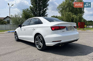 Седан Audi A3 2016 в 