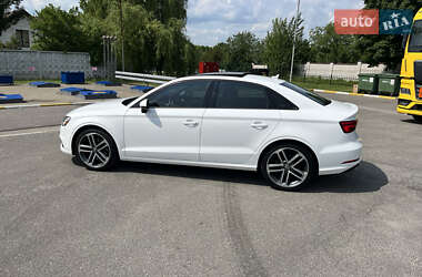 Седан Audi A3 2016 в 
