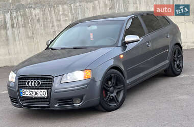 Хэтчбек Audi A3 2005 в 