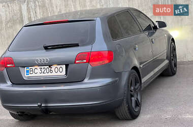 Хэтчбек Audi A3 2005 в 