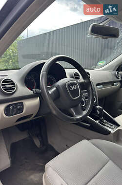 Хэтчбек Audi A3 2005 в 