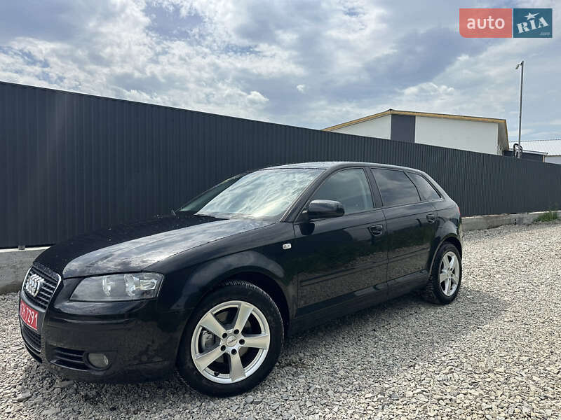 Хэтчбек Audi A3 2005 в 
