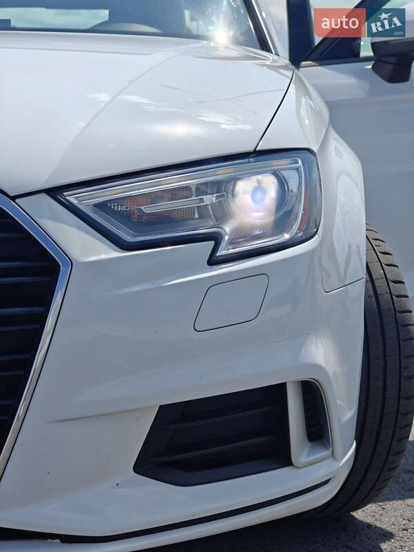 Седан Audi A3 2017 в Львове