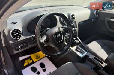 Хэтчбек Audi A3 2011 в 