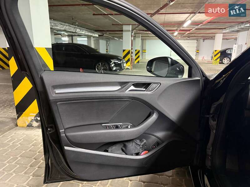 Седан Audi A3 2015 в Виннице