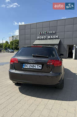 Хэтчбек Audi A3 2004 в 