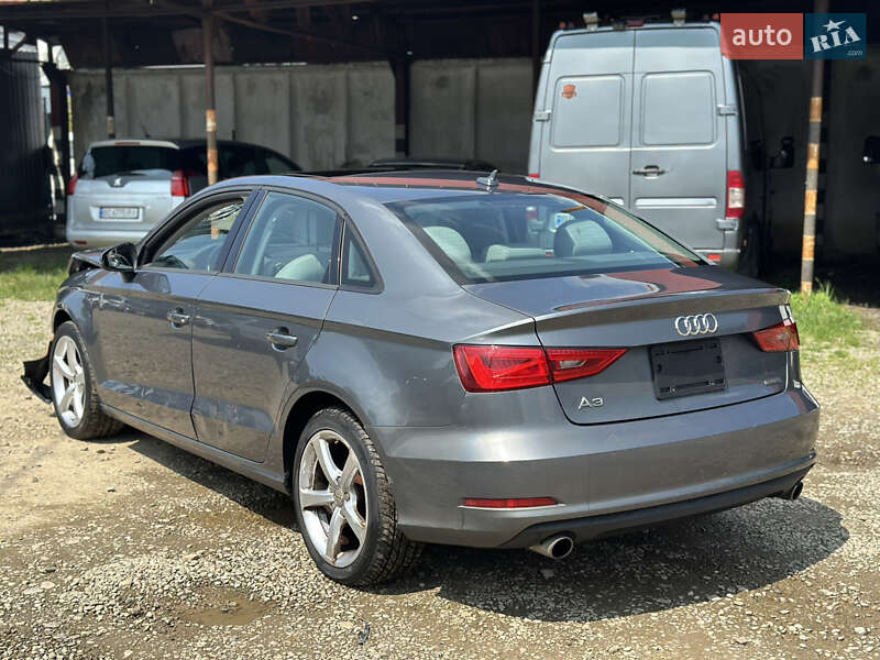 Седан Audi A3 2015 в Стрию