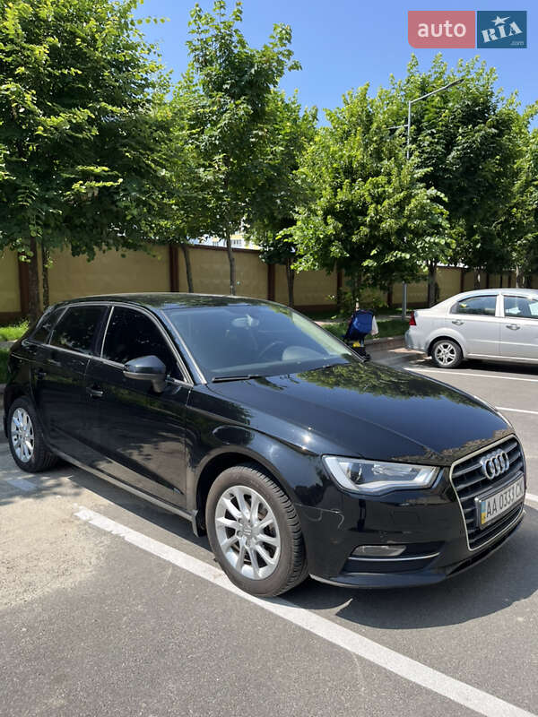 Хэтчбек Audi A3 2014 в Киеве