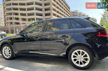 Хэтчбек Audi A3 2014 в 