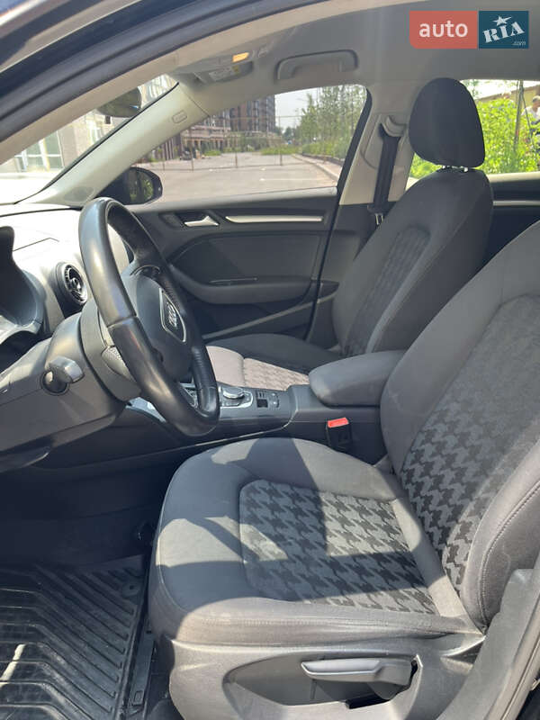 Хэтчбек Audi A3 2014 в Киеве