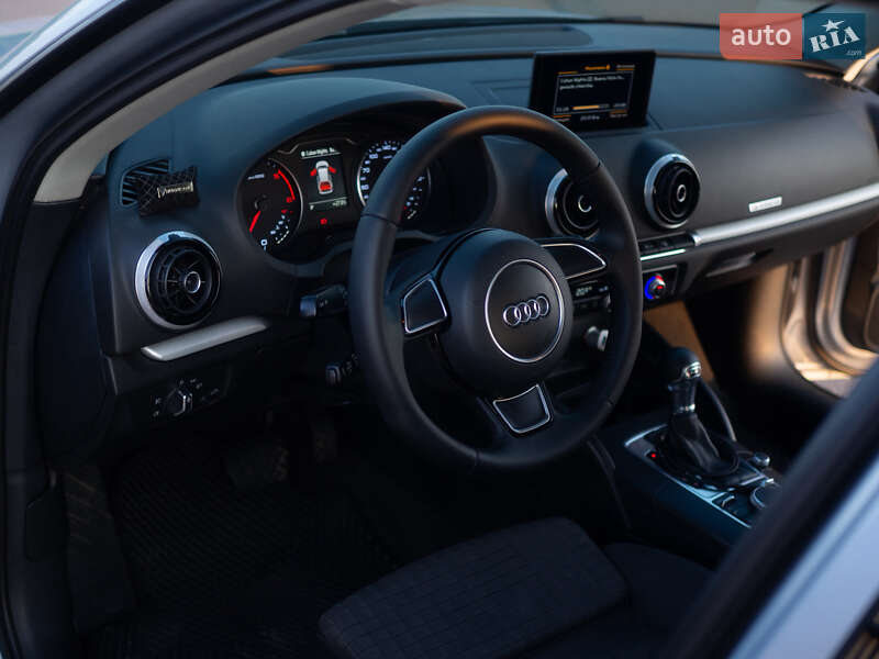 Хетчбек Audi A3 2015 в Рівному