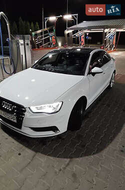 Седан Audi A3 2015 в Киеве