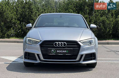 Седан Audi A3 2016 в 