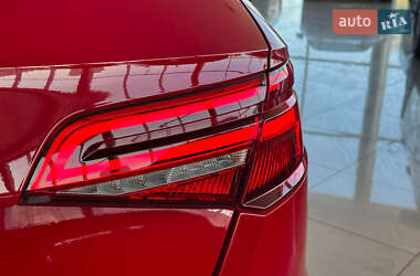 Хэтчбек Audi A3 2017 в 