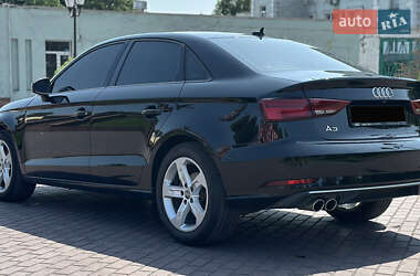 Седан Audi A3 2017 в 