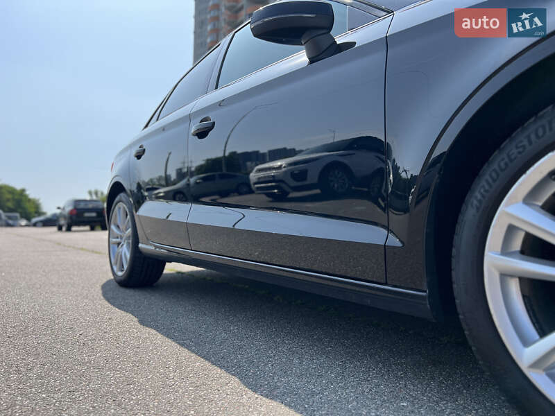 Седан Audi A3 2015 в Киеве
