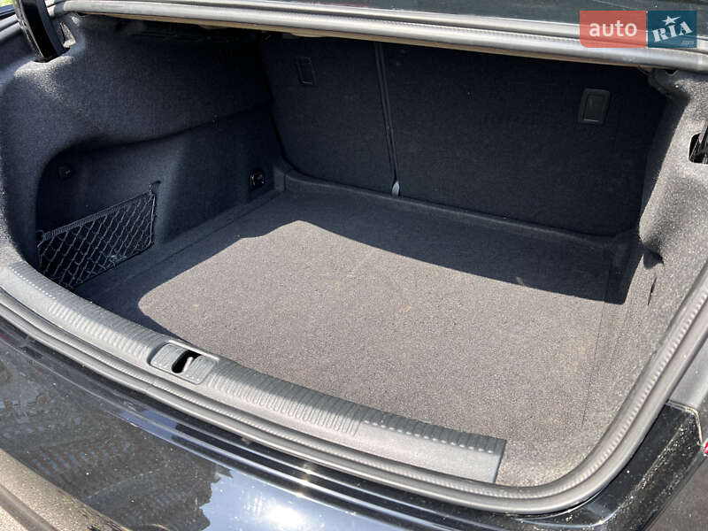 Седан Audi A3 2015 в Киеве
