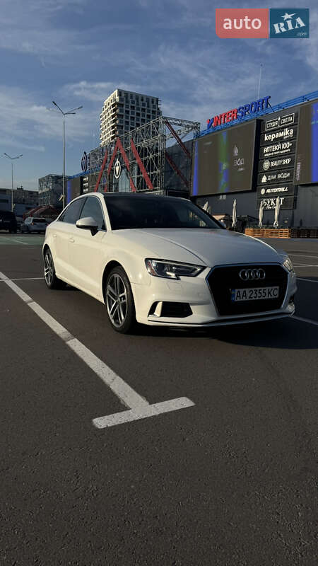 Седан Audi A3 2018 в 