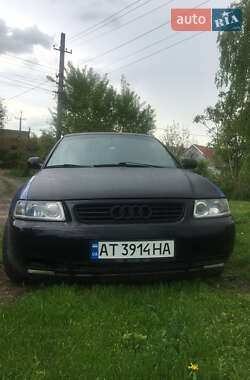 Хэтчбек Audi A3 1998 в 