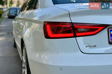 Седан Audi A3 2015 в 