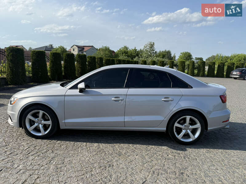 Седан Audi A3 2014 в Жовкве