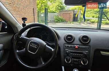 Хэтчбек Audi A3 2005 в 