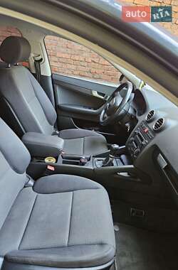 Хэтчбек Audi A3 2005 в 