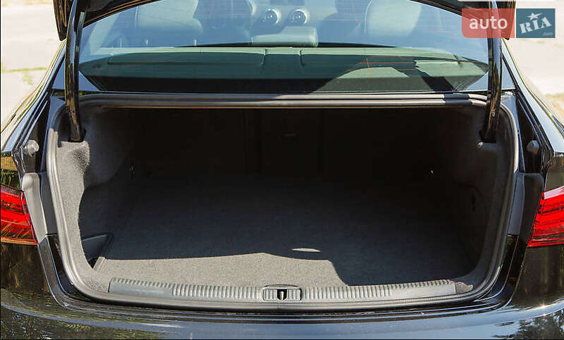 Седан Audi A3 2020 в Киеве