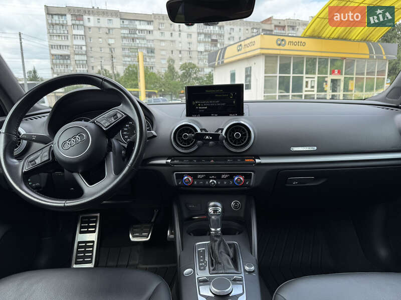 Седан Audi A3 2017 в Житомире