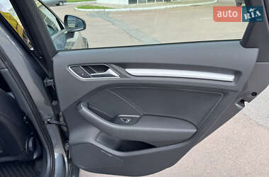 Седан Audi A3 2017 в 