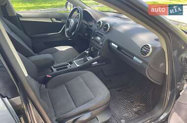 Хэтчбек Audi A3 2011 в 