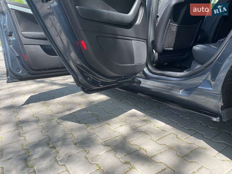 Хэтчбек Audi A3 2011 в Александрие