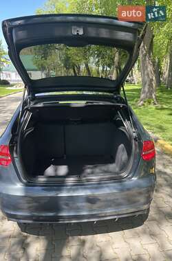 Хэтчбек Audi A3 2011 в 