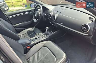 Седан Audi A3 2016 в 