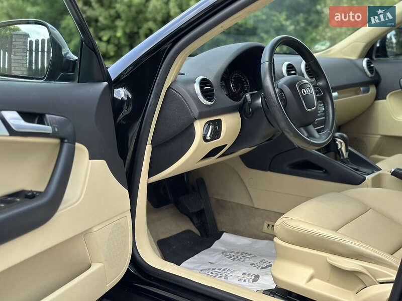 Хэтчбек Audi A3 2009 в Староконстантинове