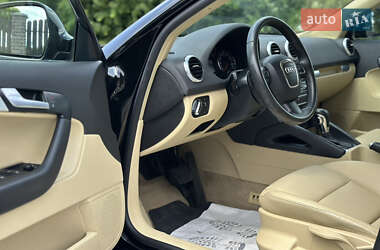 Хэтчбек Audi A3 2009 в 