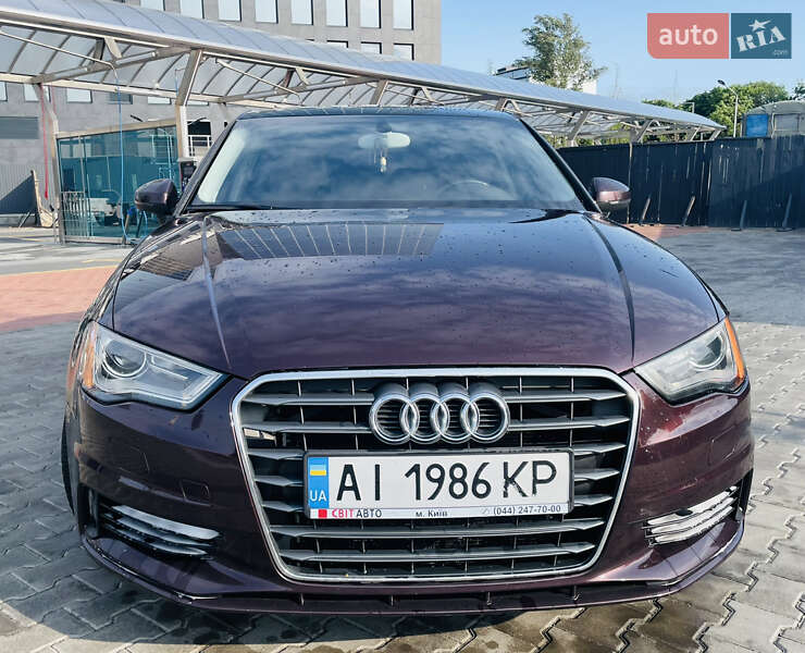Седан Audi A3 2015 в Киеве