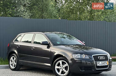 Хэтчбек Audi A3 2007 в 