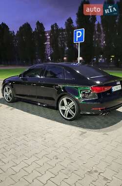 Седан Audi A3 2016 в 