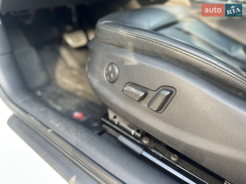 Седан Audi A3 2015 в Яворове