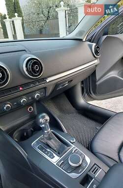 Седан Audi A3 2015 в 