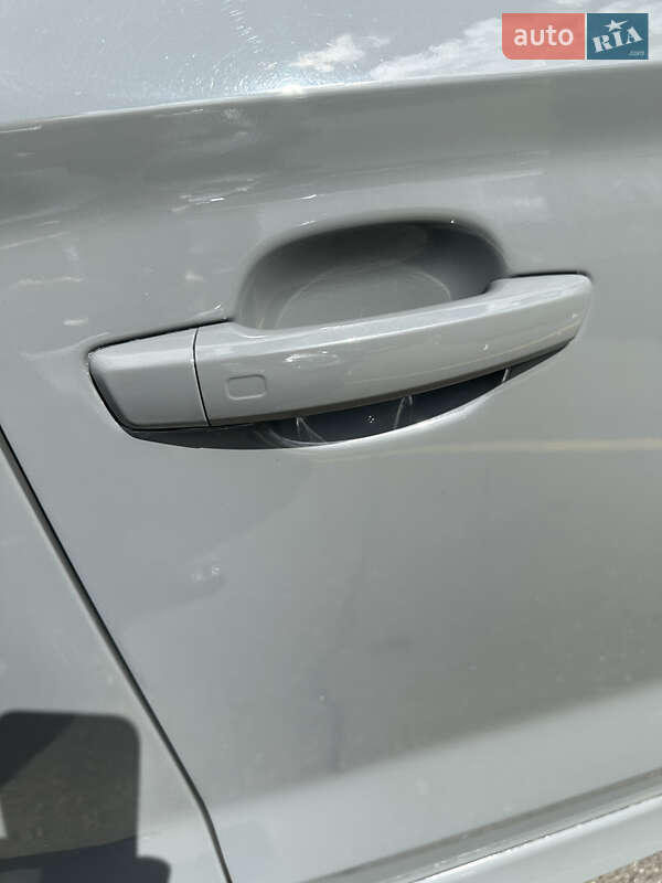 Седан Audi A3 2020 в Киеве