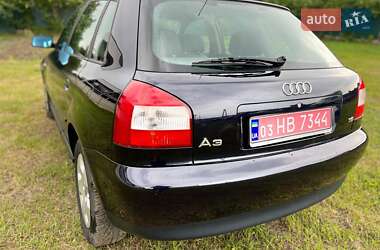 Хэтчбек Audi A3 2001 в 