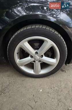 Хэтчбек Audi A3 2011 в 