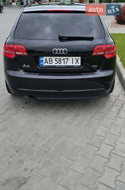 Хэтчбек Audi A3 2011 в 