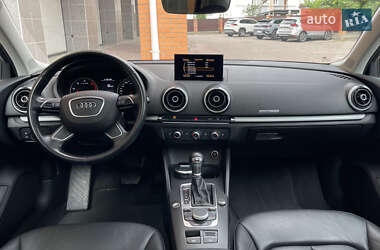 Седан Audi A3 2016 в 