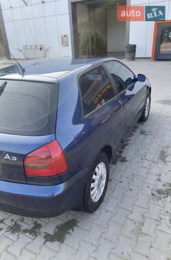 Хэтчбек Audi A3 1998 в 